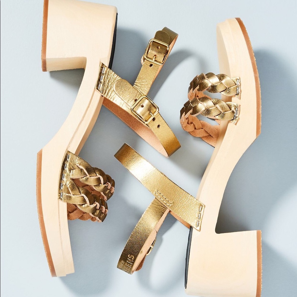 Swedish Hasbeens Tanja Clogs gold sandals!